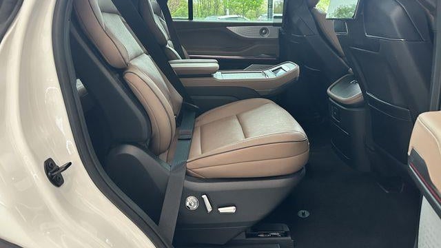 2025 Lincoln Navigator Black Label