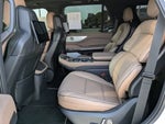 2025 Navigator Thumbnail 14