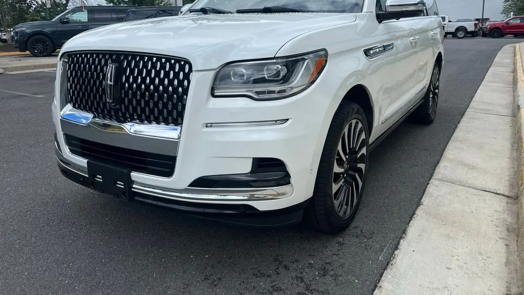 2023 Lincoln Navigator Black Label
