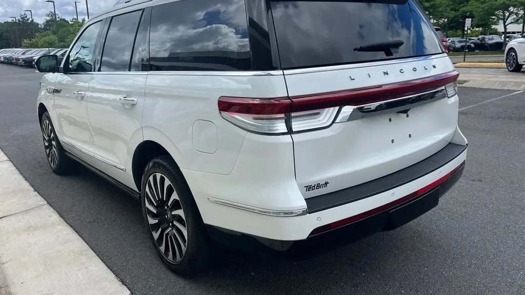 2023 Lincoln Navigator Black Label