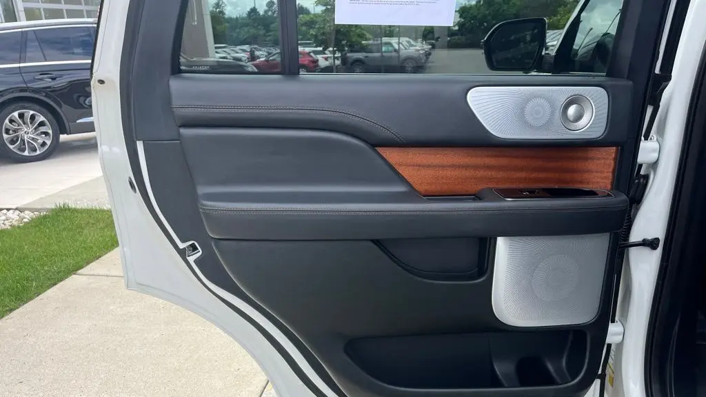 2023 Lincoln Navigator Black Label