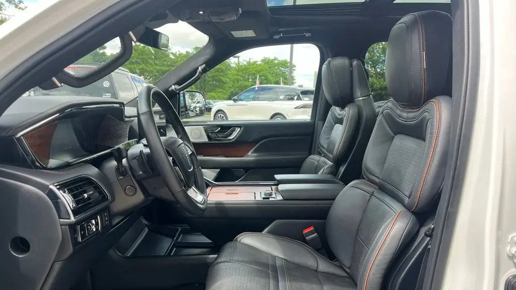 2023 Lincoln Navigator Black Label