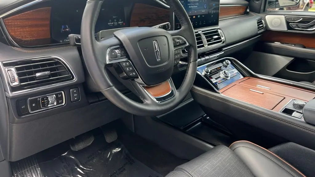 2023 Lincoln Navigator Black Label