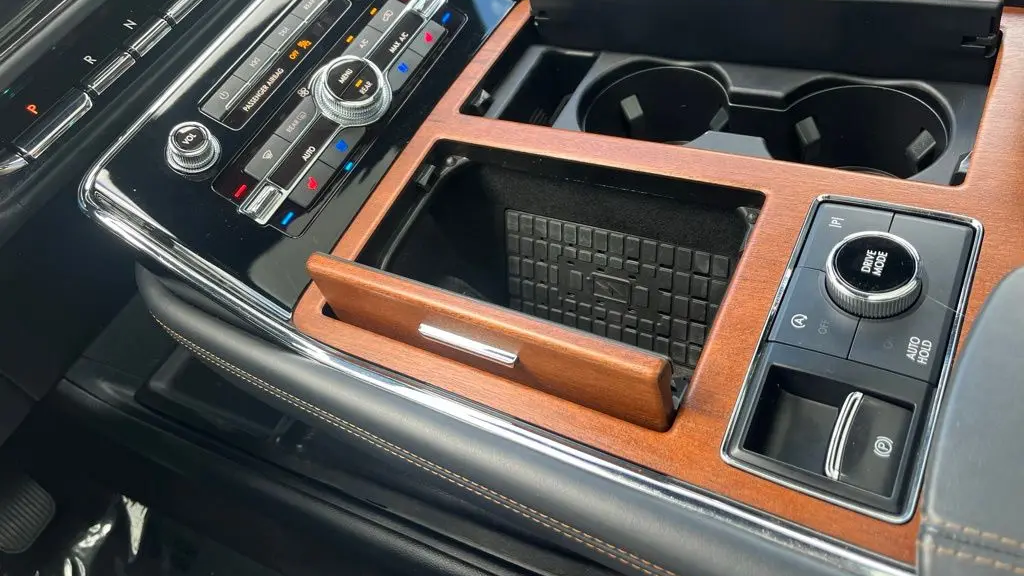 2023 Lincoln Navigator Black Label