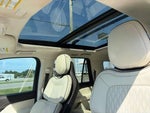 2023 Navigator Thumbnail 3