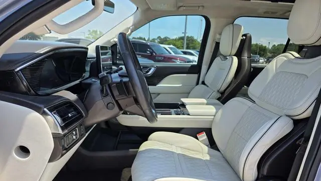2023 Lincoln Navigator Black Label