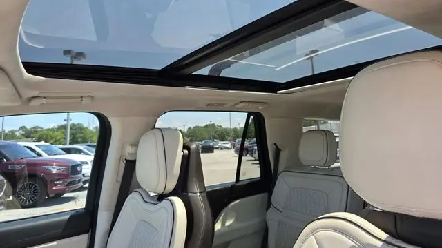 2023 Lincoln Navigator Black Label
