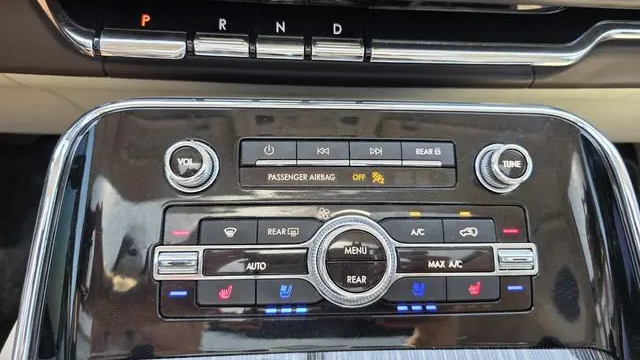2023 Lincoln Navigator Black Label
