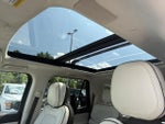 2023 Navigator Thumbnail 30