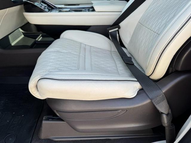 2024 Lincoln Navigator - $60,345