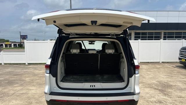 2024 Lincoln Navigator Black Label