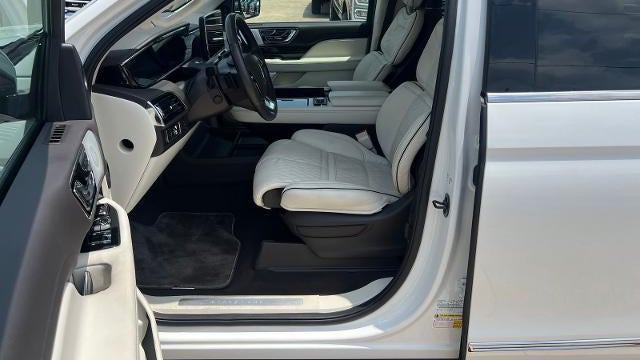 2024 Lincoln Navigator Black Label