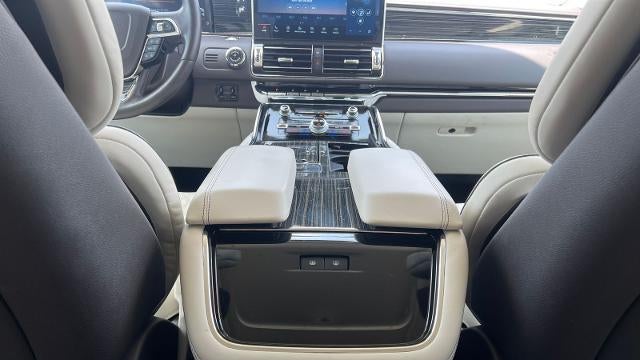 2024 Lincoln Navigator Black Label