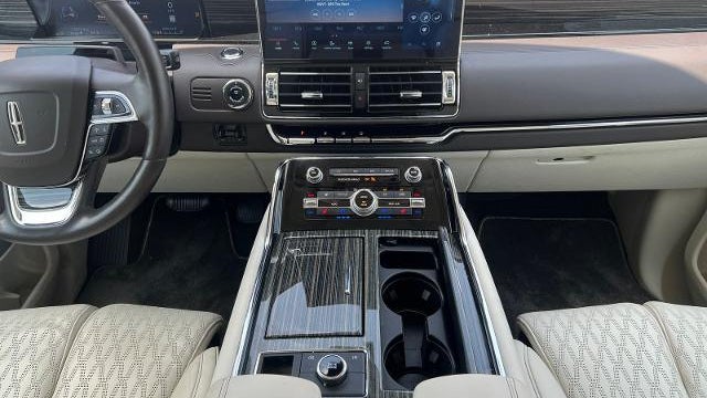 2024 Lincoln Navigator Black Label