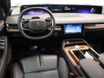 2025 Navigator Thumbnail 9