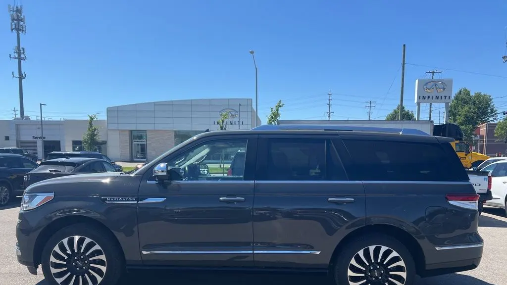 2023 Lincoln Navigator Black Label