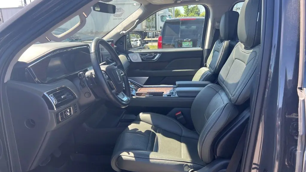 2023 Lincoln Navigator Black Label