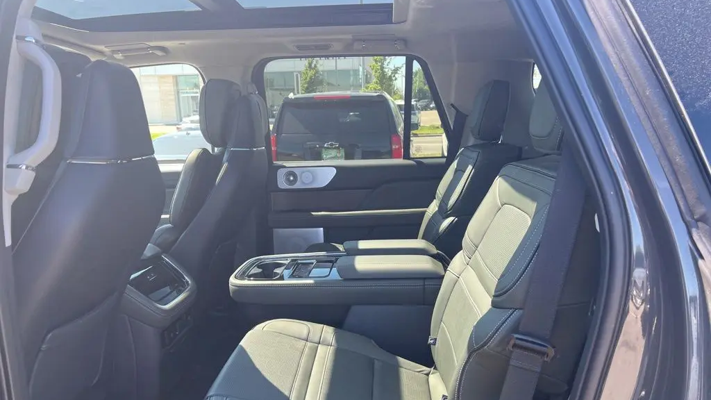 2023 Lincoln Navigator Black Label