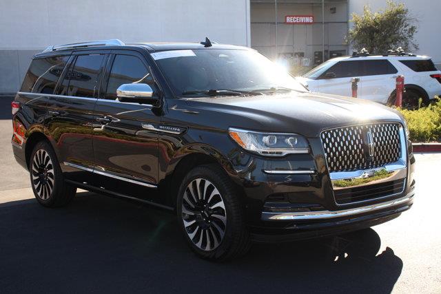 2023 Lincoln Navigator - $64,096
