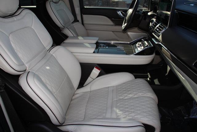 2023 Lincoln Navigator - $64,096