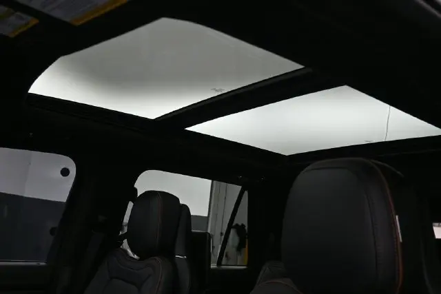 2023 Lincoln Navigator - $65,999