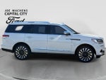 2023 Navigator Thumbnail 3