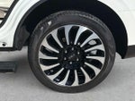 2023 Navigator Thumbnail 12