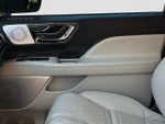 2023 Navigator Thumbnail 25