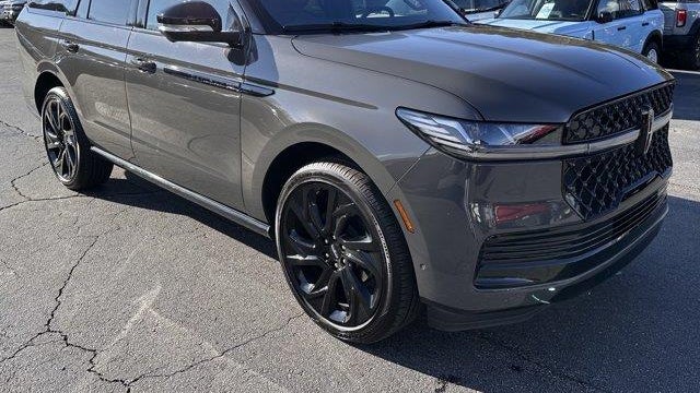 2025 Lincoln Navigator Black Label