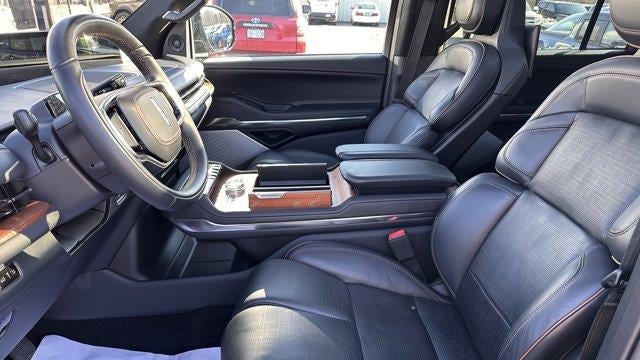 2025 Lincoln Navigator Black Label