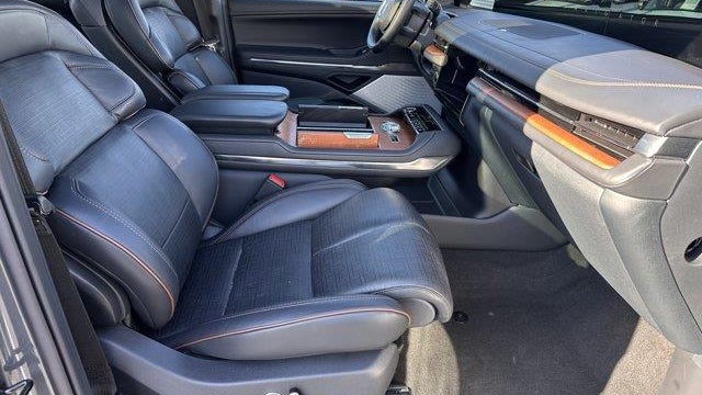 2025 Lincoln Navigator Black Label