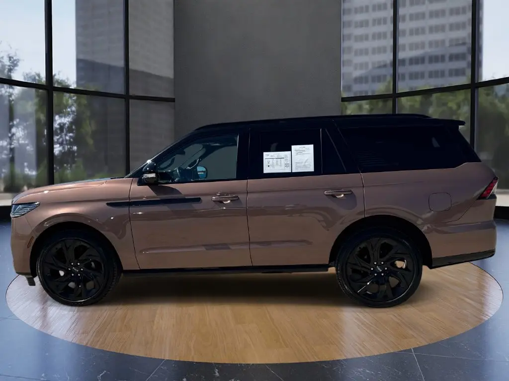 2026 Lincoln Navigator - $132,990