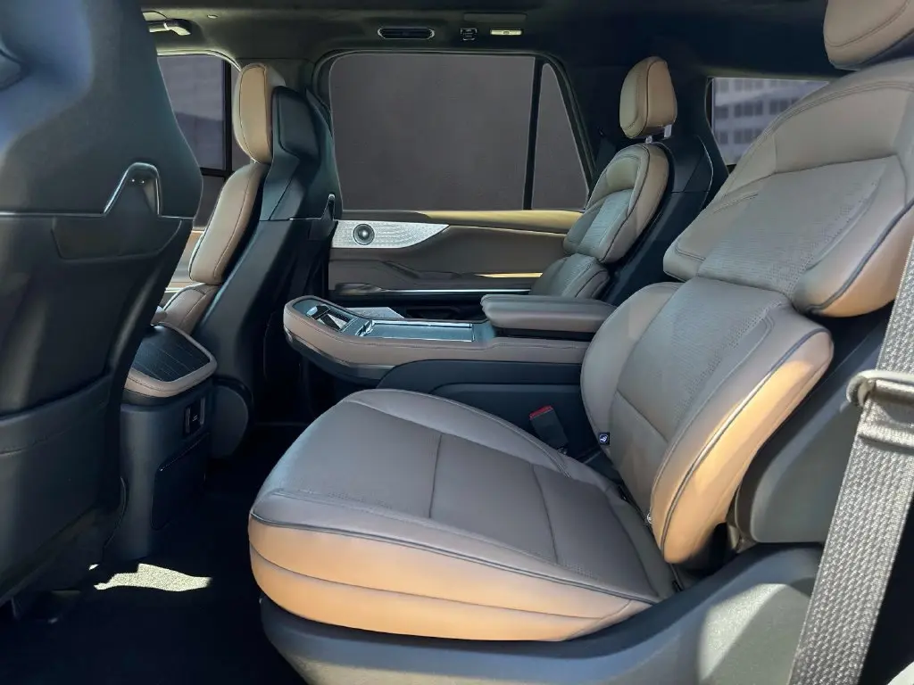 2026 Lincoln Navigator - $132,990