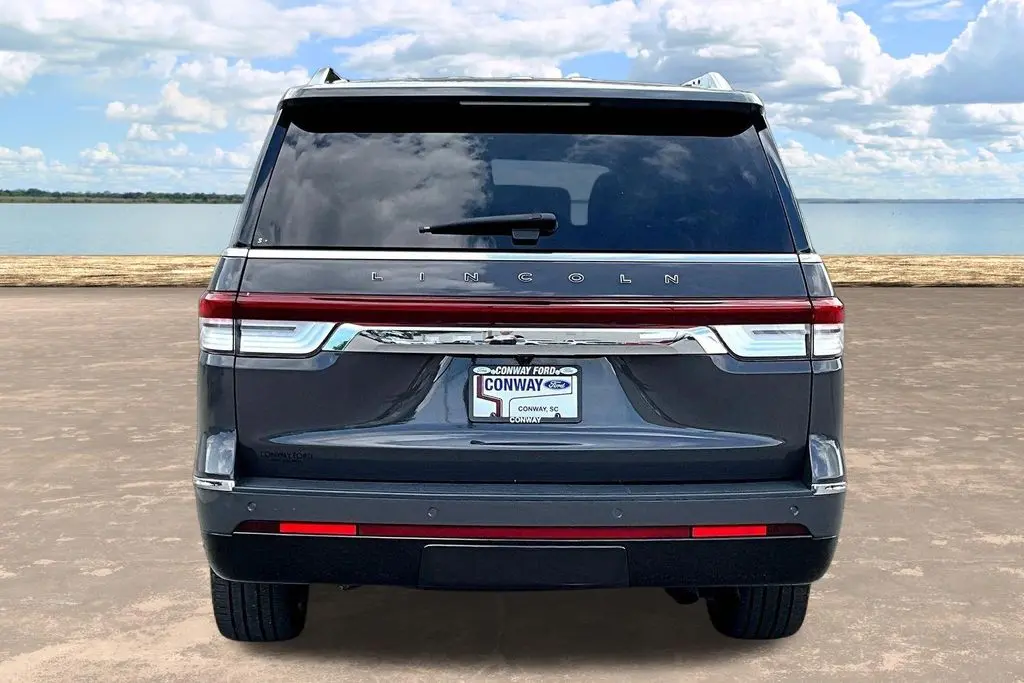 2023 Lincoln Navigator - $64,500