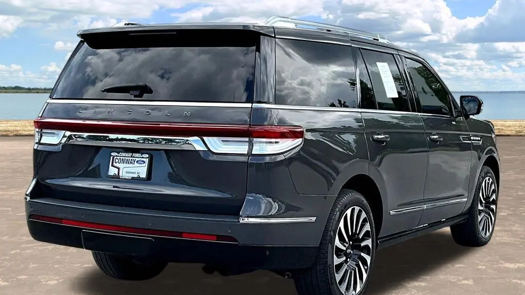 2023 Lincoln Navigator Black Label