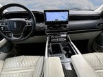 2023 Navigator Thumbnail 9