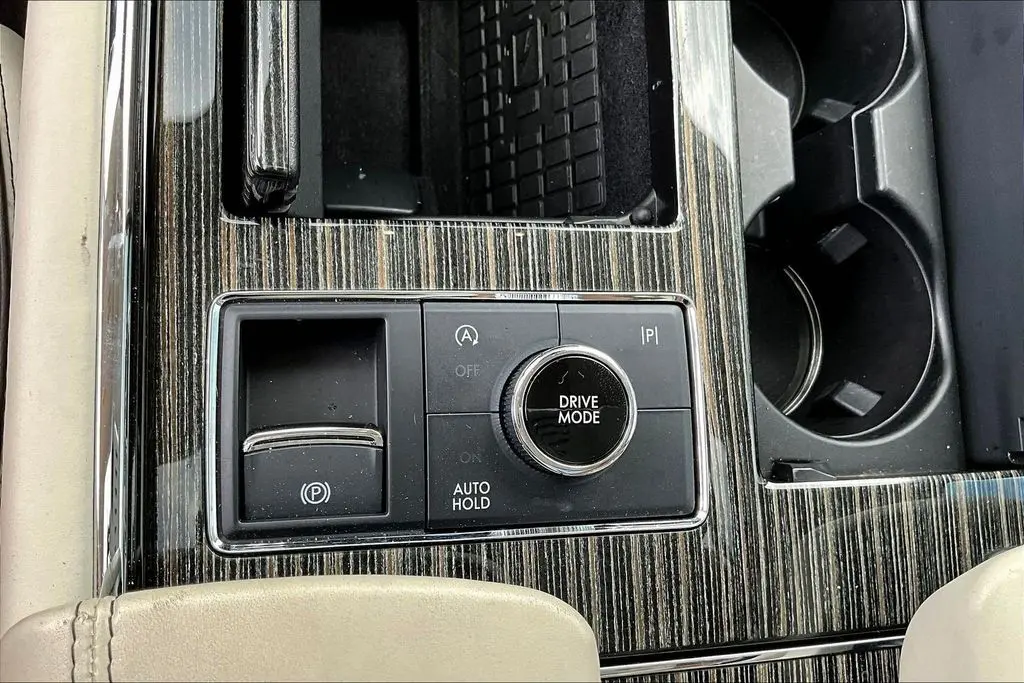 2023 Lincoln Navigator - $64,500