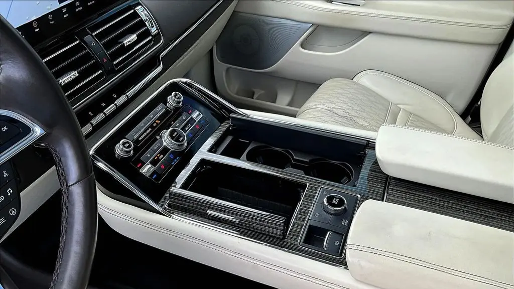 2023 Lincoln Navigator Black Label