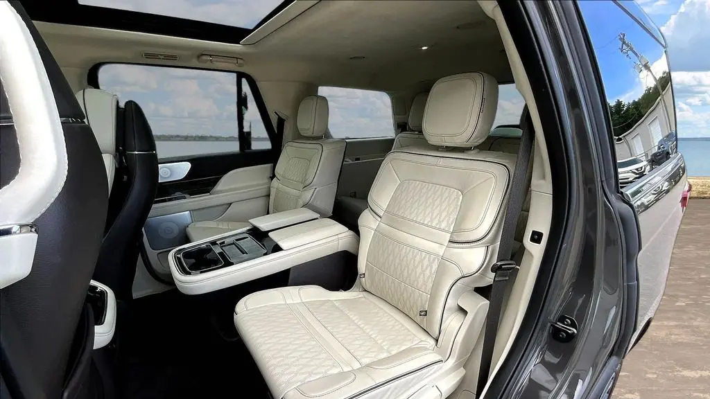 2023 Lincoln Navigator Black Label