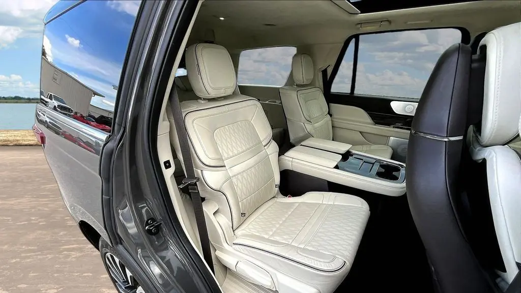 2023 Lincoln Navigator Black Label