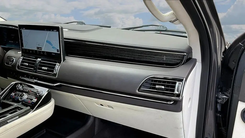 2023 Lincoln Navigator Black Label