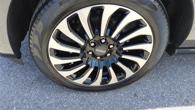 2024 Lincoln Navigator Black Label