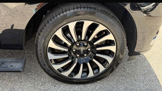 2024 Lincoln Navigator Black Label