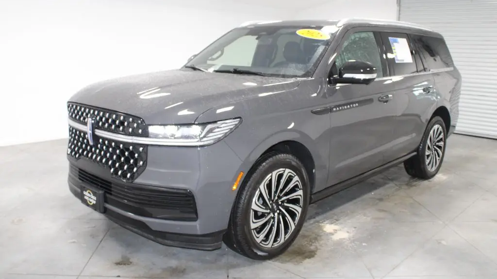 2025 Lincoln Navigator Black Label