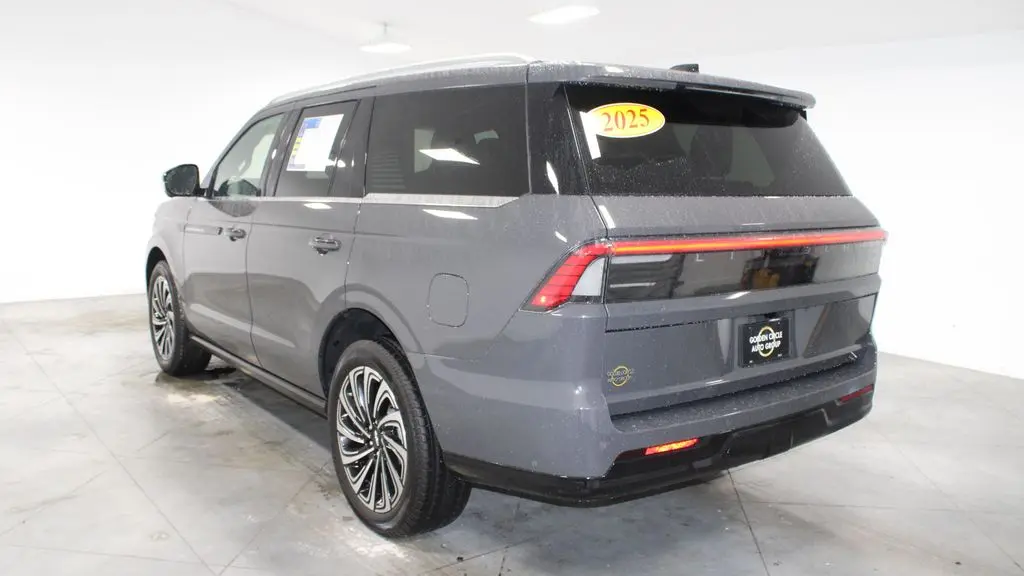 2025 Lincoln Navigator Black Label