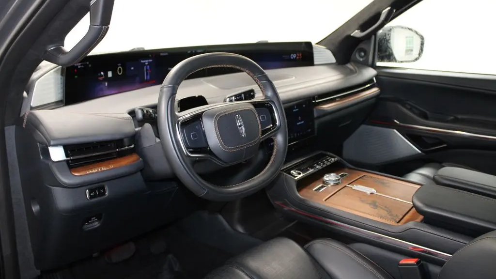 2025 Lincoln Navigator Black Label