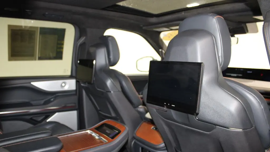 2025 Lincoln Navigator Black Label