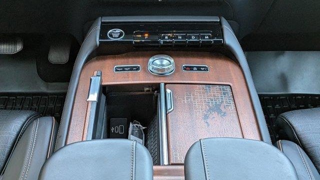 2025 Lincoln Navigator Black Label