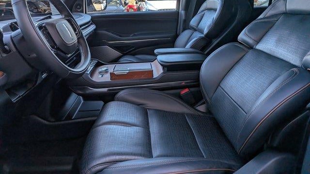 2025 Lincoln Navigator Black Label