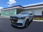 2025 Navigator Thumbnail 7